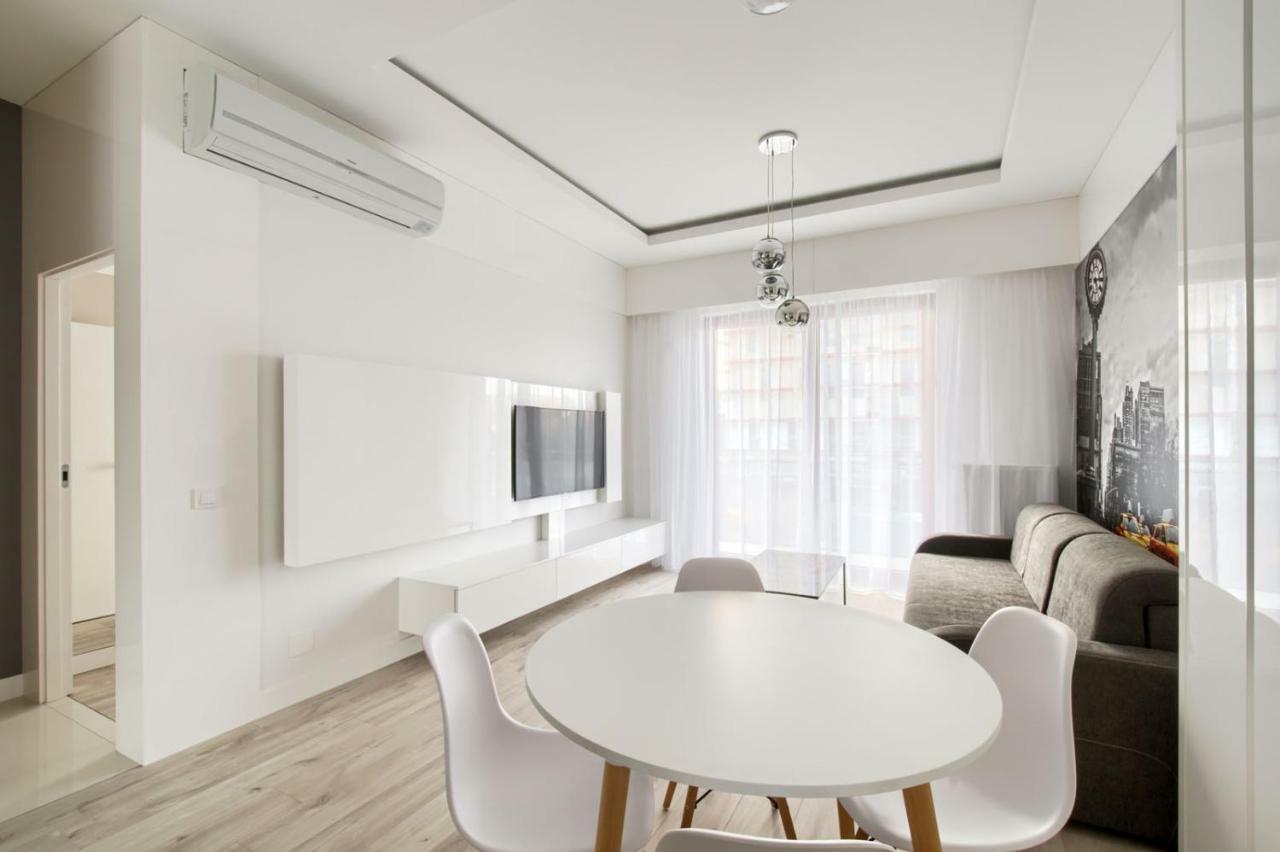 Exclusive Trendy Apartment Warschau